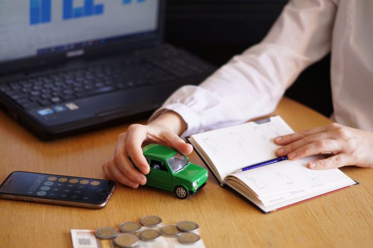 Explora cómo acceder a financiación pública a través de licitaciones y cómo Mindhead acompaña a pymes en su estrategia de crecimiento sostenible.